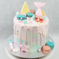 Mermaid Macaron Drip cake